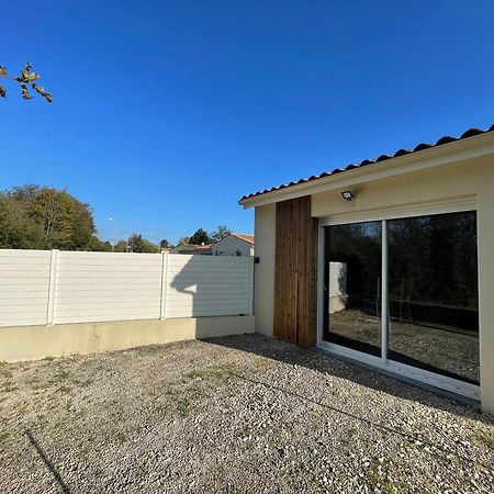 Villa Maison Avec Grand Espace En Hauteur à Saint-Georges-des-Côteaux Extérieur photo