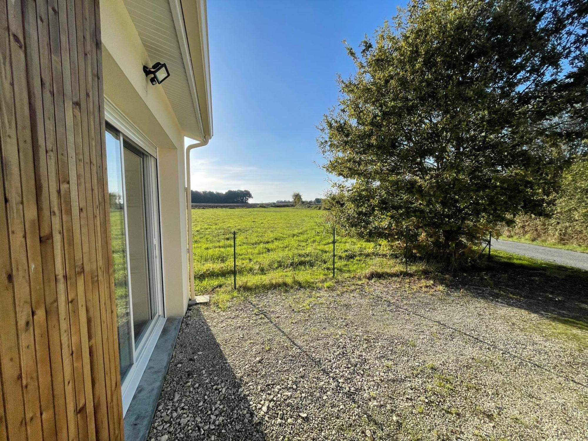 Villa Maison Avec Grand Espace En Hauteur à Saint-Georges-des-Côteaux Extérieur photo